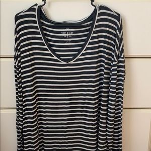 Lg American Eagle Soft & Sexy Long Sleeve V-neck